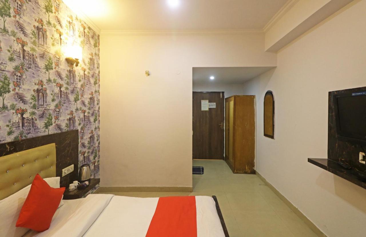 Airport Samara Inn New Delhi Ngoại thất bức ảnh