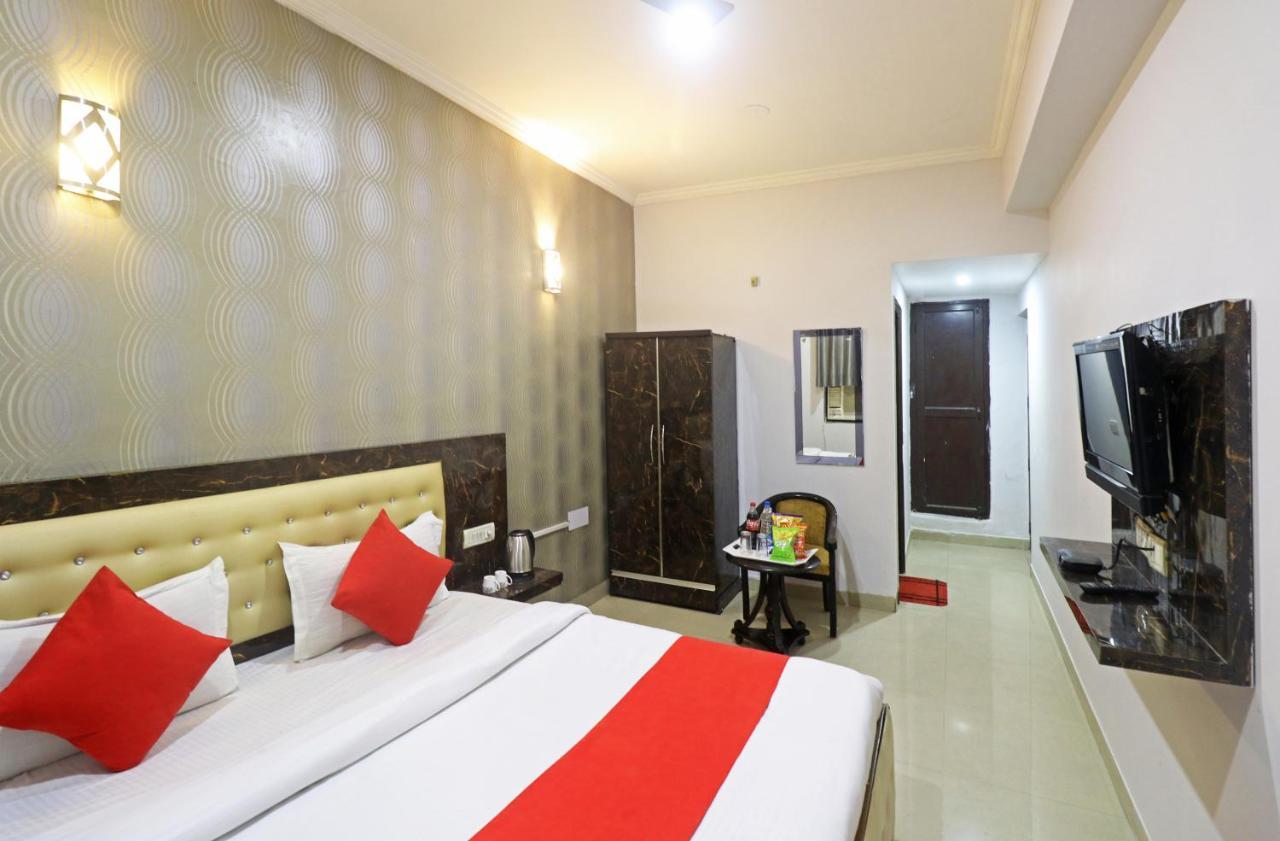 Airport Samara Inn New Delhi Ngoại thất bức ảnh