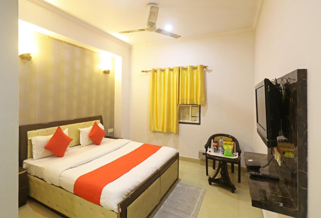 Airport Samara Inn New Delhi Ngoại thất bức ảnh