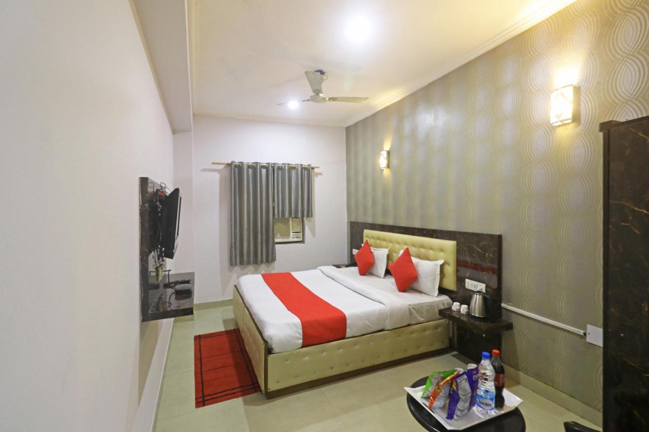 Airport Samara Inn New Delhi Ngoại thất bức ảnh