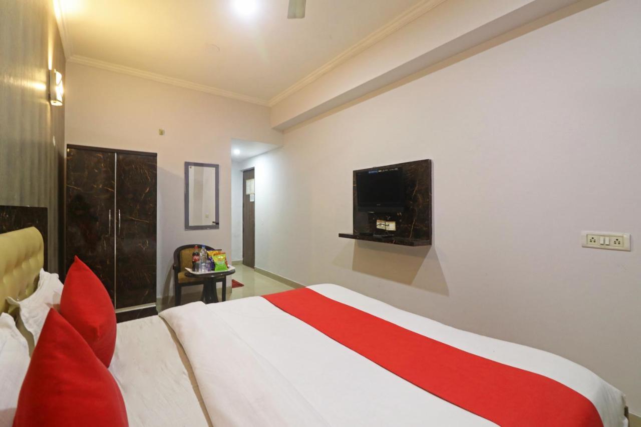Airport Samara Inn New Delhi Ngoại thất bức ảnh
