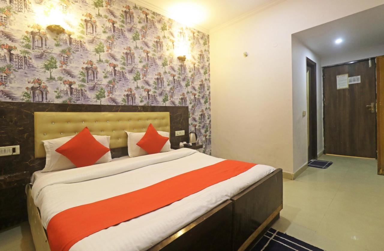 Airport Samara Inn New Delhi Ngoại thất bức ảnh