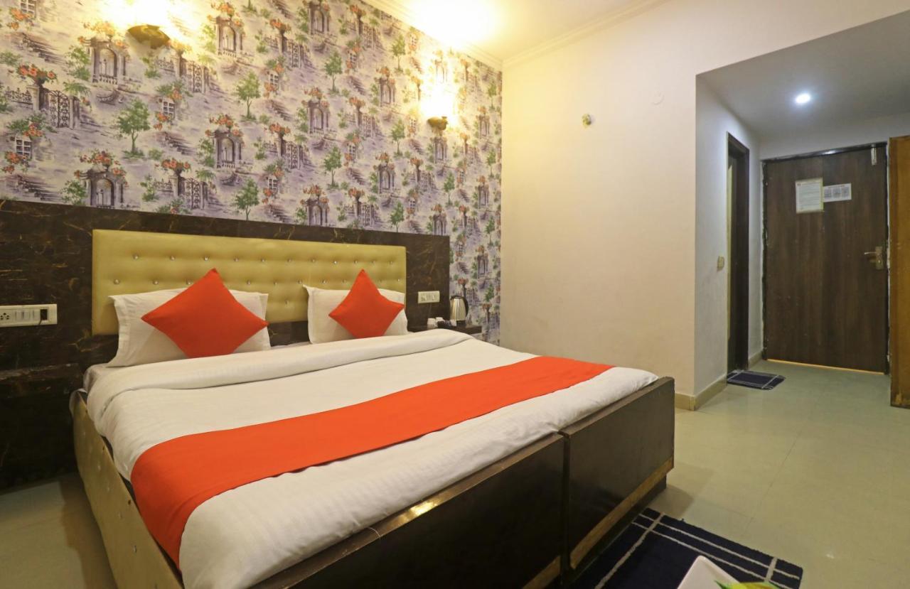 Airport Samara Inn New Delhi Ngoại thất bức ảnh