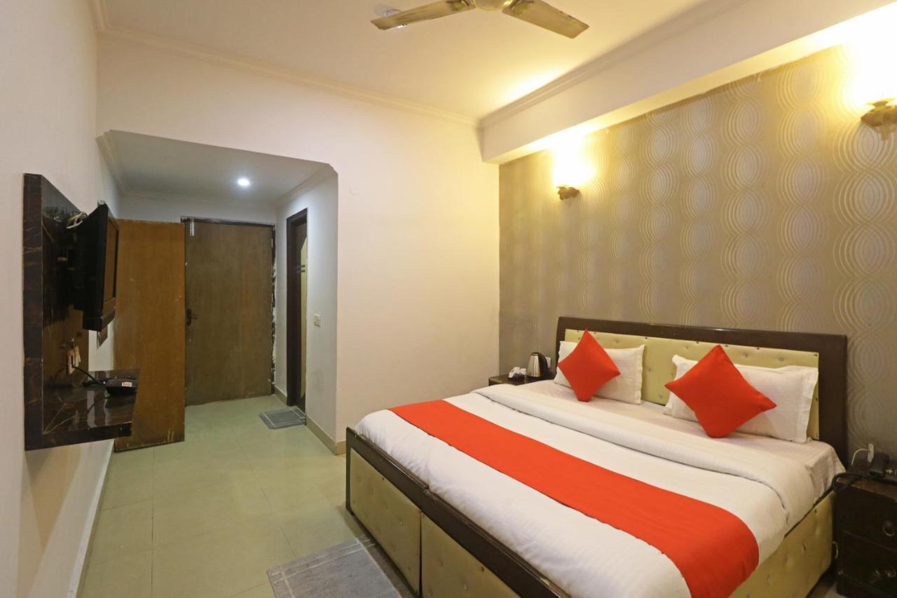 Airport Samara Inn New Delhi Ngoại thất bức ảnh