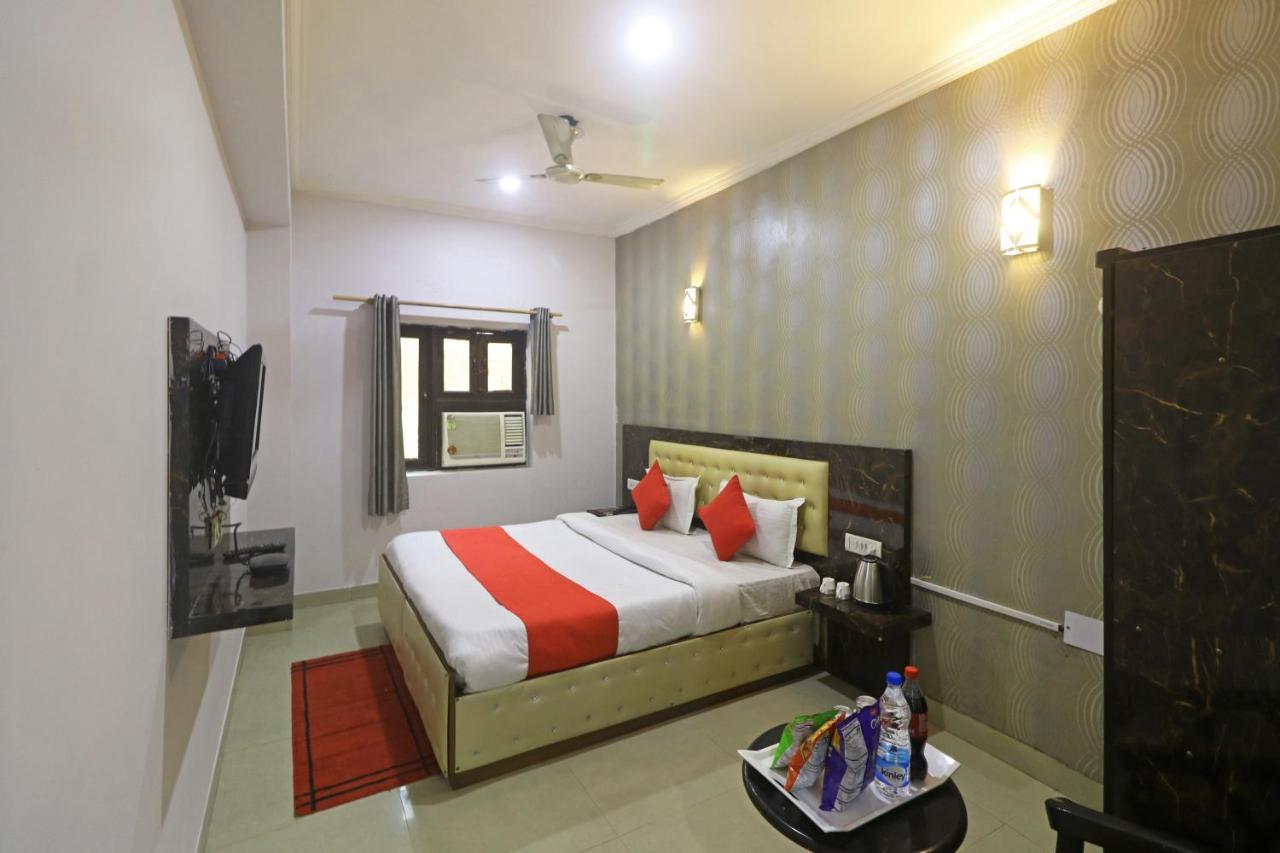 Airport Samara Inn New Delhi Ngoại thất bức ảnh