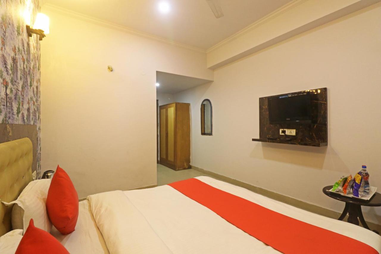 Airport Samara Inn New Delhi Ngoại thất bức ảnh