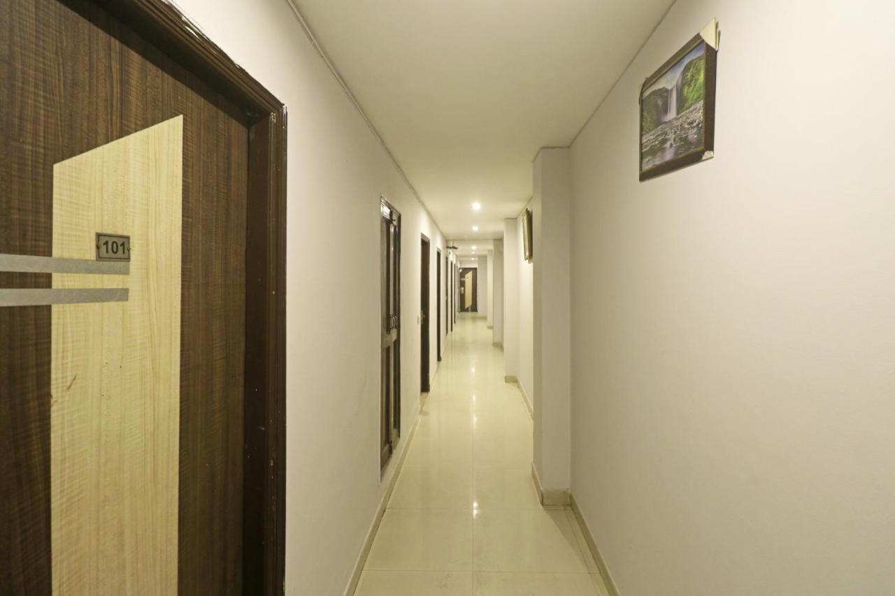 Airport Samara Inn New Delhi Ngoại thất bức ảnh