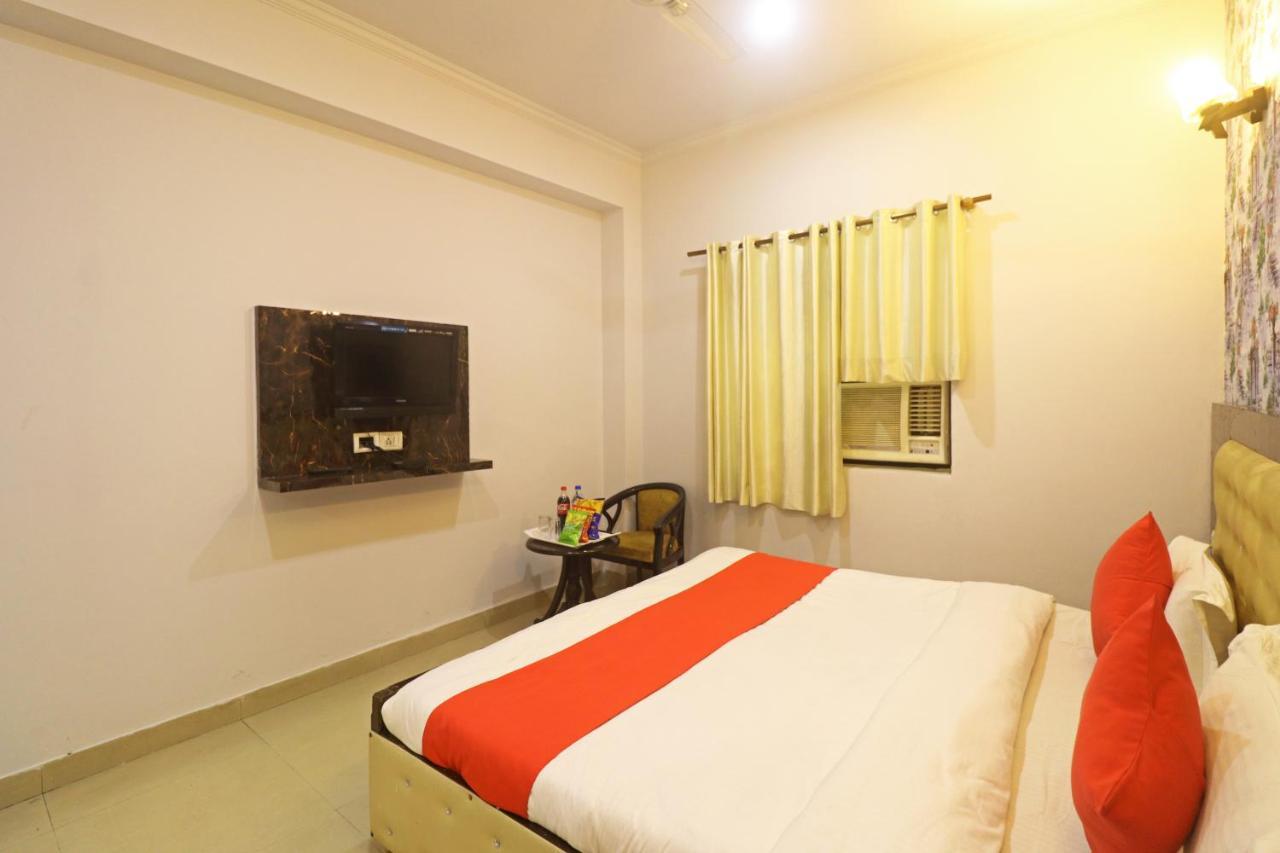 Airport Samara Inn New Delhi Ngoại thất bức ảnh