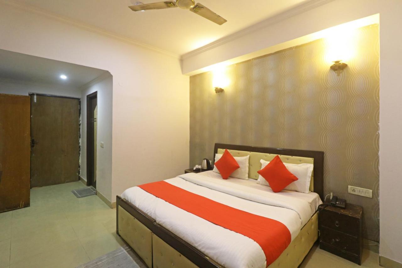 Airport Samara Inn New Delhi Ngoại thất bức ảnh
