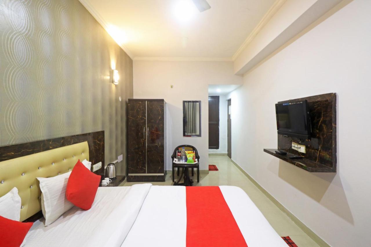 Airport Samara Inn New Delhi Ngoại thất bức ảnh