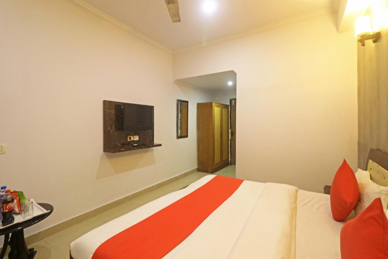 Airport Samara Inn New Delhi Ngoại thất bức ảnh
