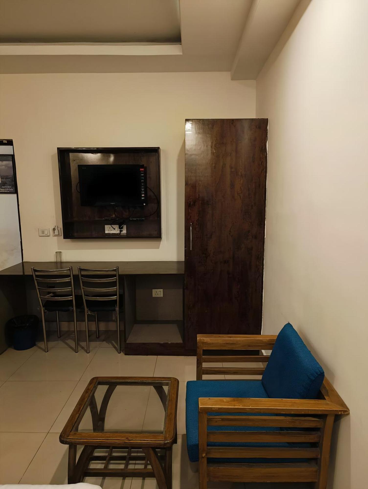 Airport Samara Inn New Delhi Ngoại thất bức ảnh