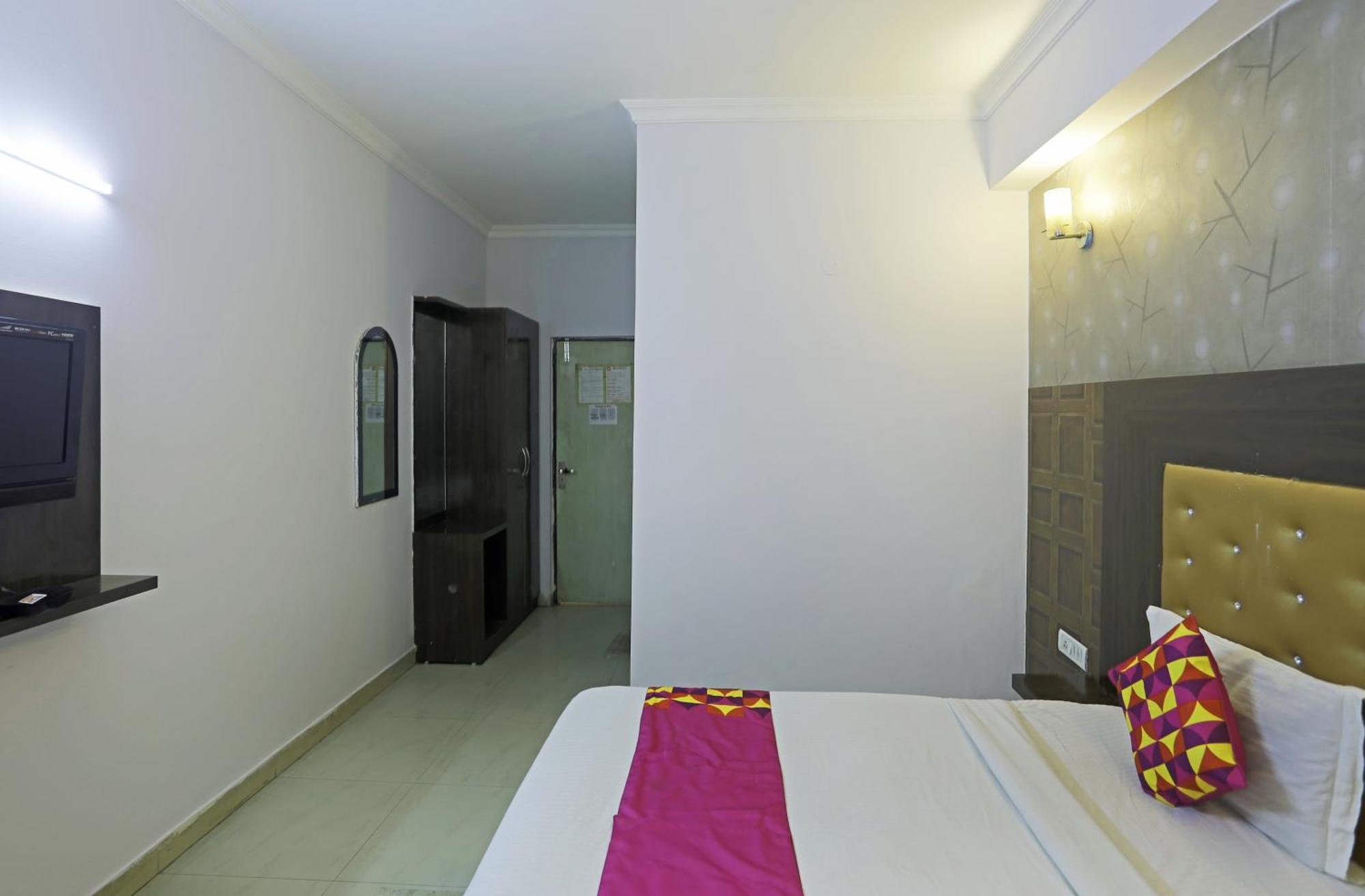Airport Samara Inn New Delhi Ngoại thất bức ảnh