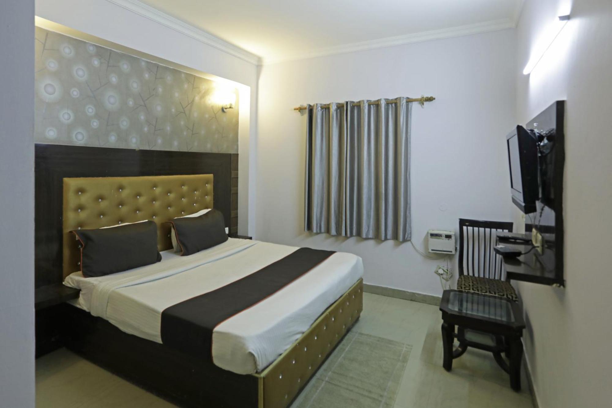 Airport Samara Inn New Delhi Ngoại thất bức ảnh
