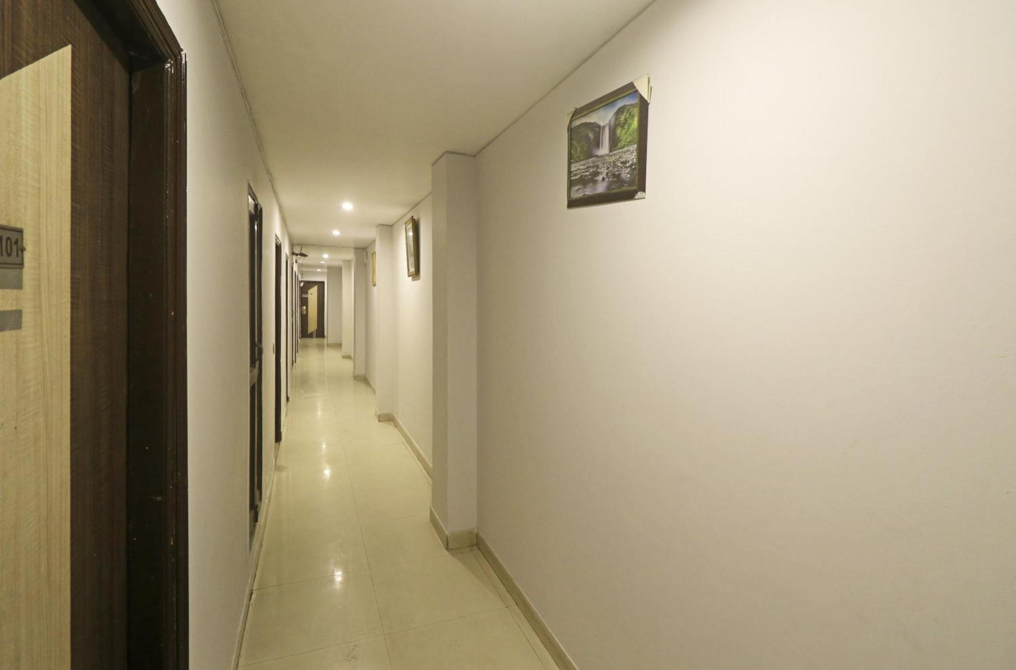 Airport Samara Inn New Delhi Ngoại thất bức ảnh