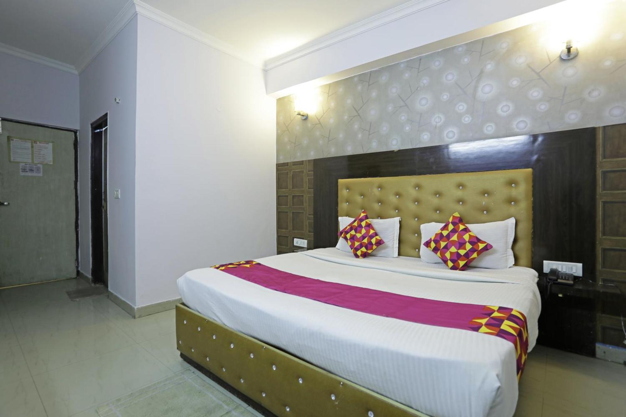 Airport Samara Inn New Delhi Ngoại thất bức ảnh