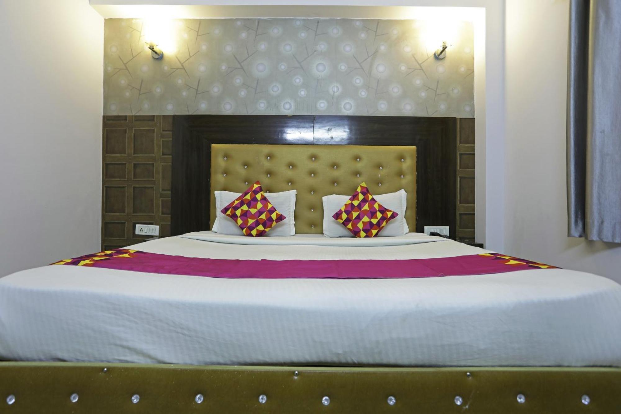 Airport Samara Inn New Delhi Ngoại thất bức ảnh