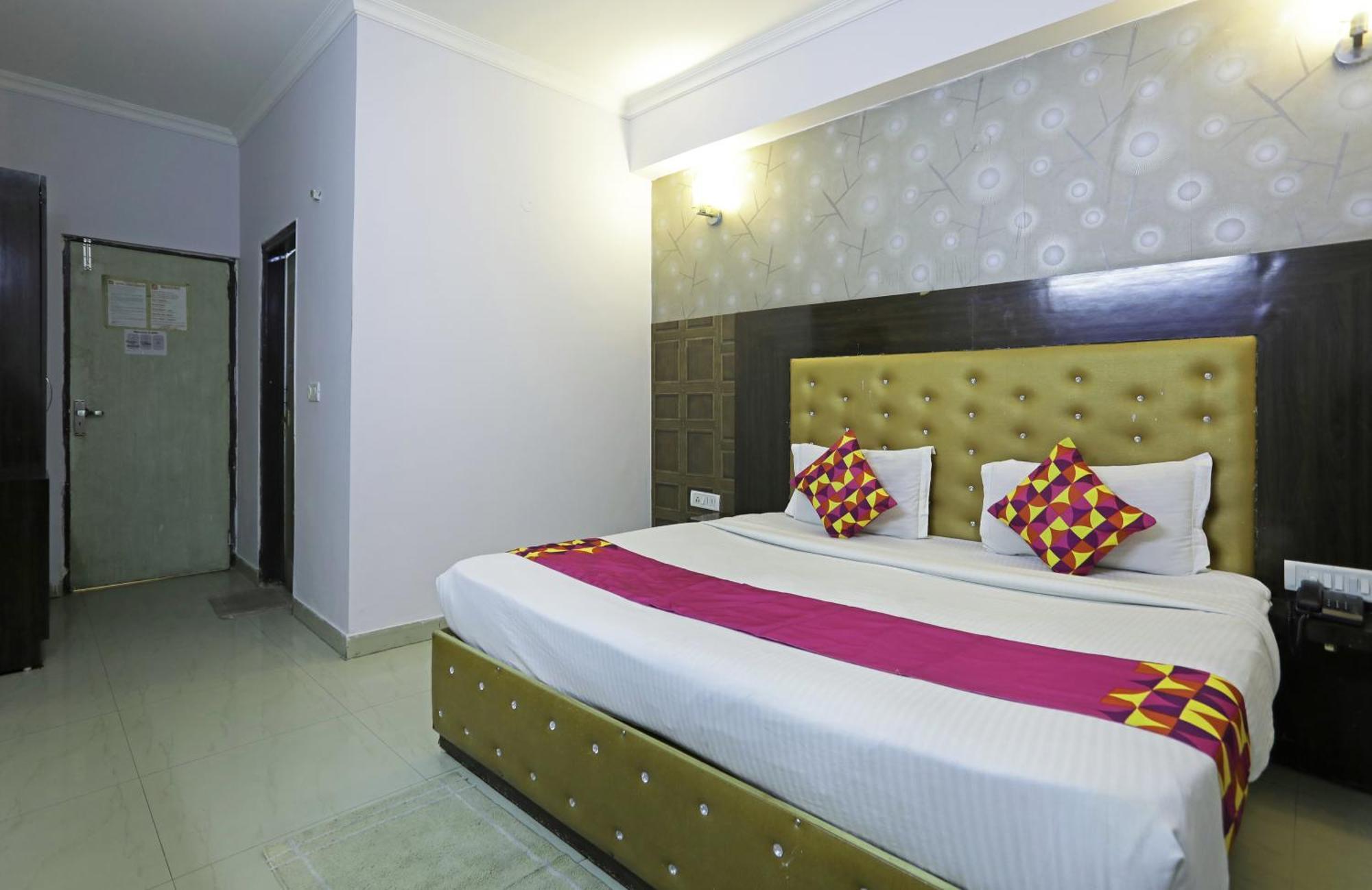 Airport Samara Inn New Delhi Ngoại thất bức ảnh